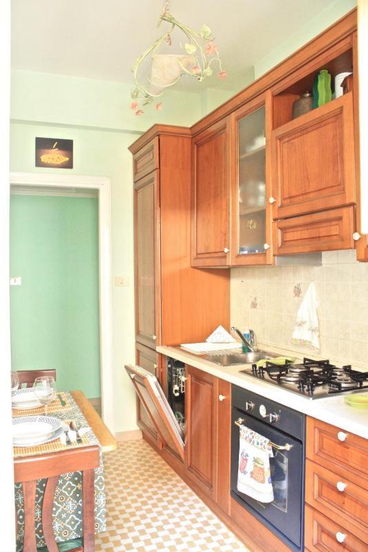 רומא Apartment At Colosseo With Terrace Overlooking The Garden By Lyon מראה חיצוני תמונה